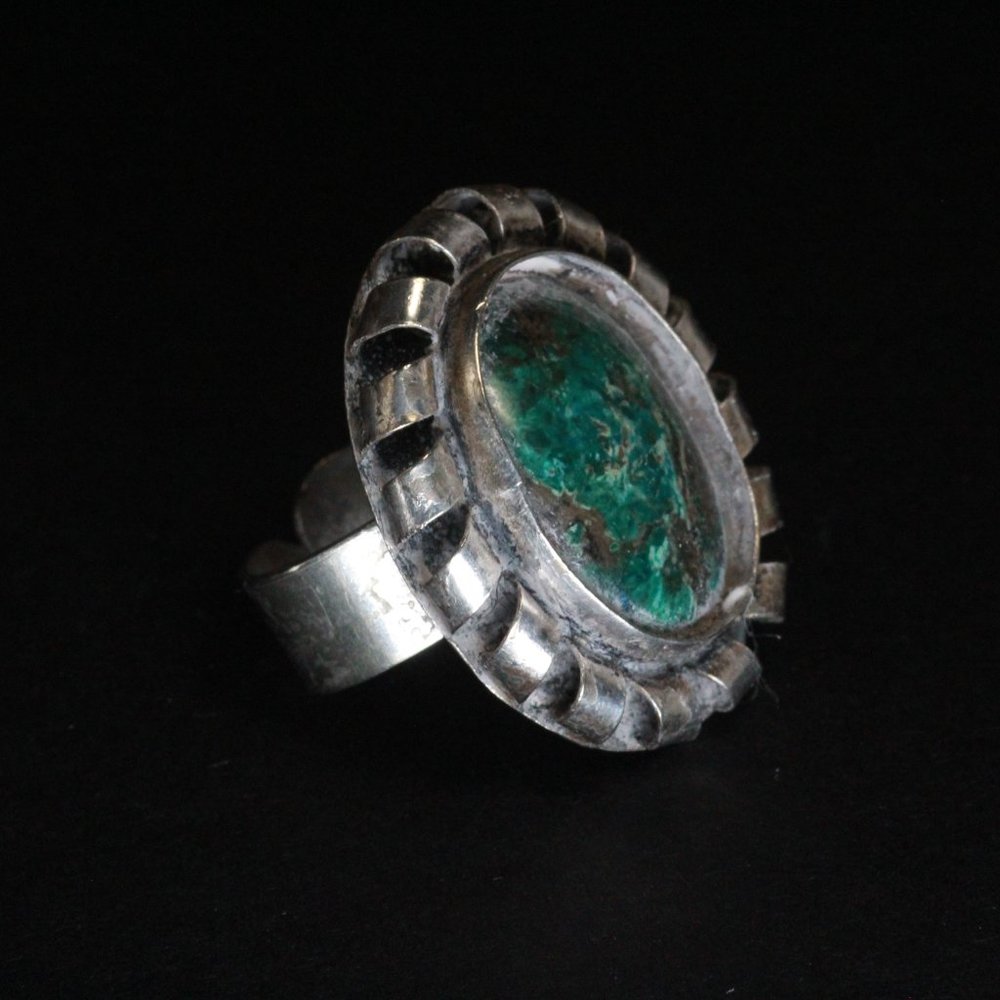 Silver 800 Big Green Stone Split Ring - image 4
